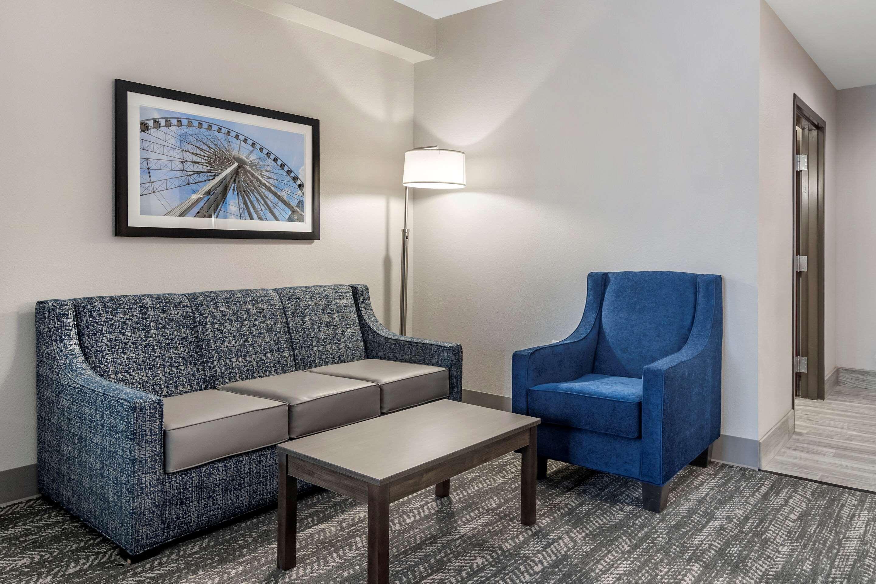 Comfort Suites Mcdonough Atlanta South Exterior photo
